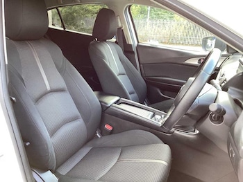 Used Mazda Mazda3 2019 for sale - 76222566: Photo 2