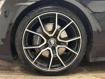 Used Porsche Taycan 2023 for sale - 79141066: Photo