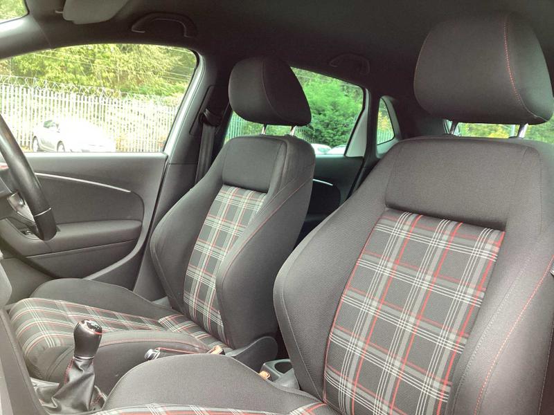 Used Volkswagen Polo 2016 for sale - 76415825: Photo 35