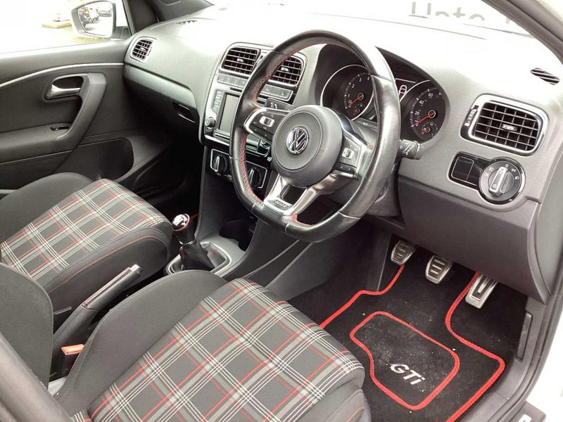 Used Volkswagen Polo 2016 for sale - 76415825: Photo 39