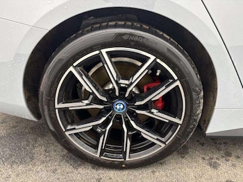 Used BMW i4 2024 for sale - 77187035: Photo