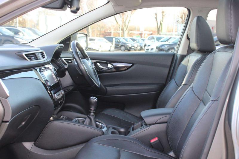 Used Nissan Qashqai 2015 for sale - 77326932: Photo 24