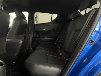 Used Toyota C-HR 2017 for sale - 78028600: Photo