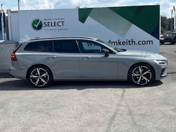 Used Volvo V60 2025 for sale - 79421388: Photo