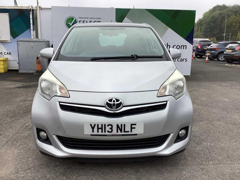 Used Toyota Verso 2013 for sale - 76382347: Photo 6