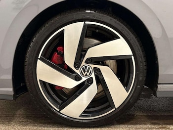 Used Volkswagen Golf 2023 for sale - 78255603: Photo