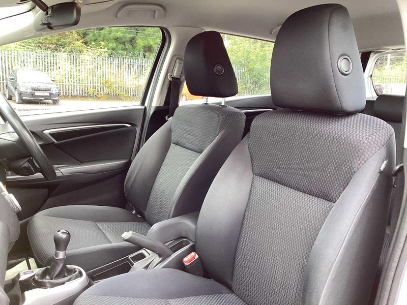 Used Honda Jazz 2018 for sale - 76797075: Photo 34