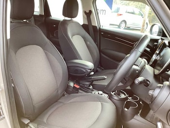 Used MINI Hatch 2021 for sale - 76382351: Photo