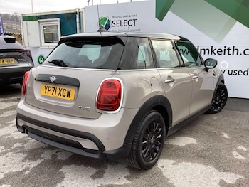 Used MINI Hatch 2021 for sale - 76382351: Photo