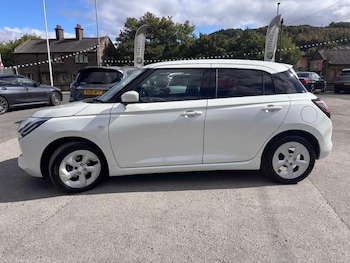 Used Suzuki Swift 2024 for sale - 79344527: Photo