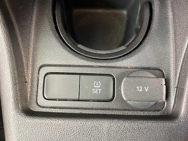 Used Volkswagen up! 2016 for sale - 76117485: Photo 27