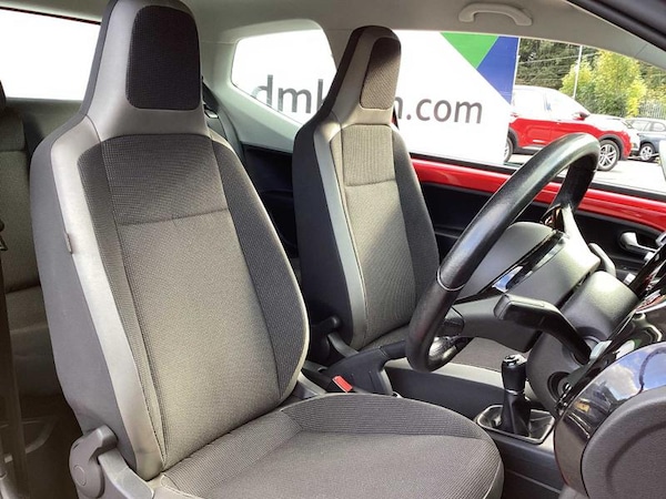 Used Volkswagen up! 2016 for sale - 76117485: Photo 2