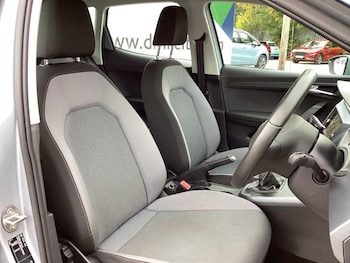 Used SEAT Arona 2018 for sale - 76202191: Photo