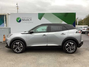 Used Peugeot E-2008 2023 for sale - 76433896: Photo