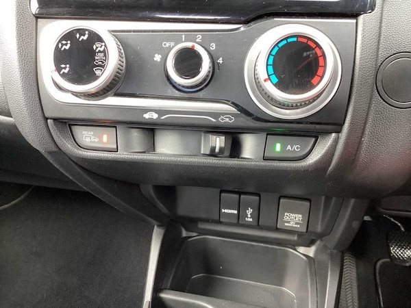 Used Honda Jazz 2018 for sale - 76097208: Photo 28