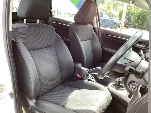 Used Honda Jazz 2018 for sale - 76097208: Photo 2