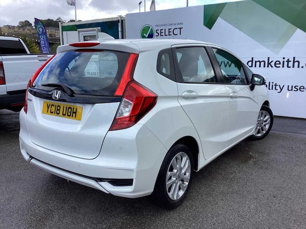 Used Honda Jazz 2018 for sale - 76097208: Photo 3