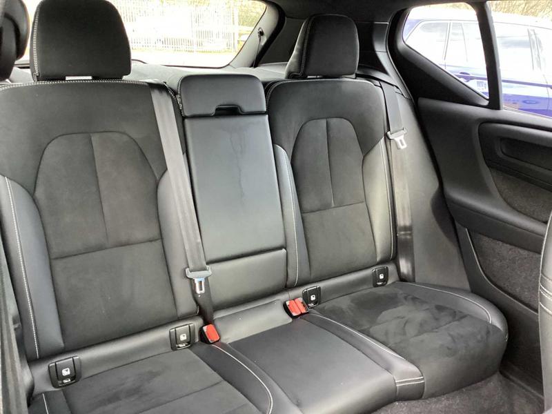 Used Volvo XC40 2021 for sale - 76782288: Photo 32