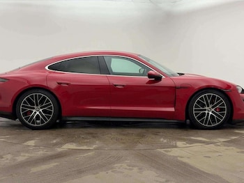 Used Porsche Taycan 2021 for sale - 77407146: Photo