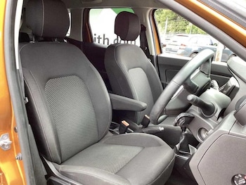 Used Dacia Duster 2019 for sale - 75511904: Photo