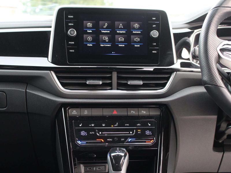 Used Volkswagen T-Roc 2023 for sale - 76750445: Photo 12