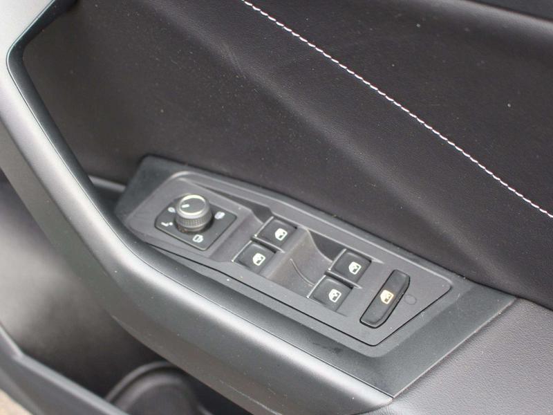 Used Volkswagen T-Roc 2023 for sale - 76750445: Photo 20