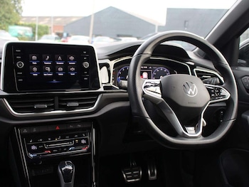 Used Volkswagen T-Roc 2023 for sale - 76750445: Photo