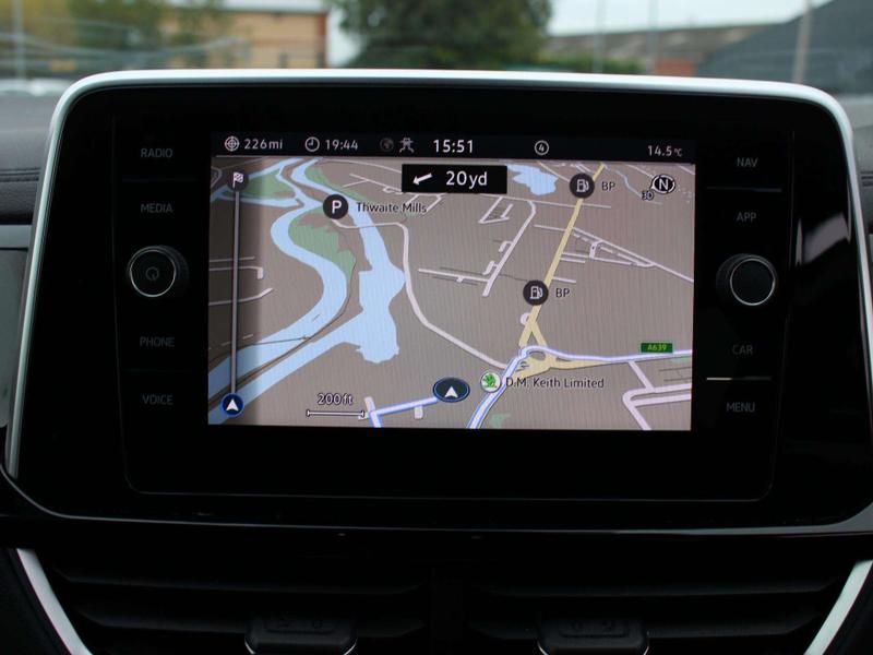 Used Volkswagen T-Roc 2023 for sale - 76750445: Photo 31