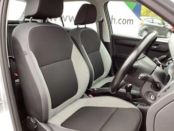 Used Skoda Fabia 2015 for sale - 76234893: Photo 2