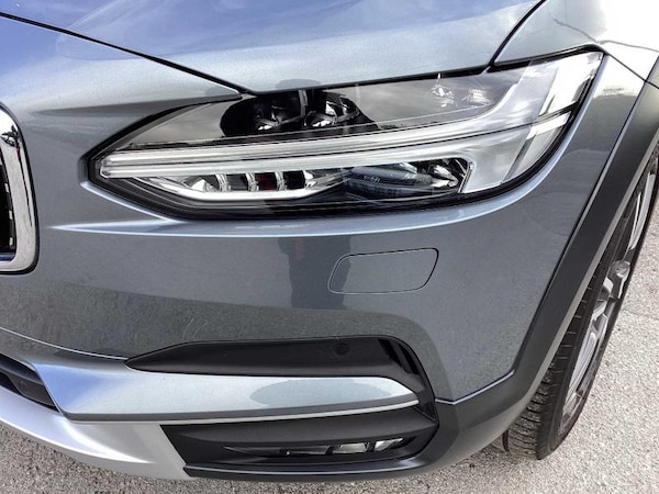 Used Volvo V90 Cross Country 2019 for sale - 76266134: Photo 11
