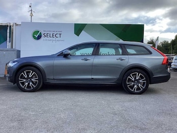 Used Volvo V90 Cross Country 2019 for sale - 76266134: Photo