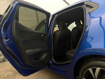 Used Renault Clio 2023 for sale - 78792197: Photo