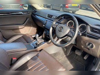Used Skoda Superb 2015 for sale - 78942373: Photo