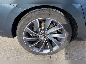 Used Skoda Superb 2015 for sale - 78942373: Photo