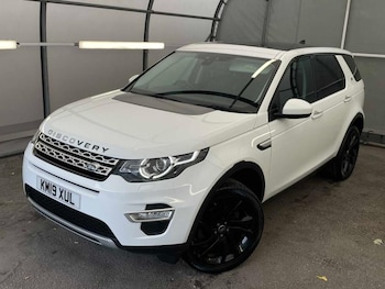 Used Land Rover Discovery Sport 2019 for sale - 79021624: Photo