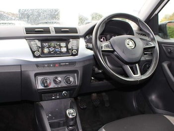 Used Skoda Fabia 2017 for sale - 76415952: Photo