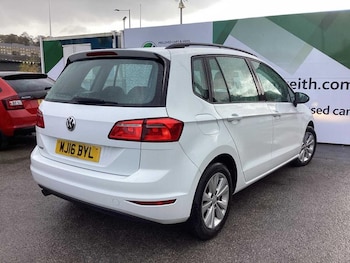 Used Volkswagen Golf SV 2016 for sale - 76415954: Photo