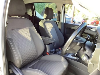 Used Volkswagen Amarok 2024 for sale - 75935109: Photo