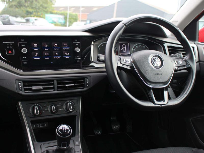 Used Volkswagen Polo 2019 for sale - 76710199: Photo 2