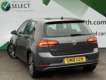 Used Volkswagen Golf 2018 for sale - 77198951: Photo