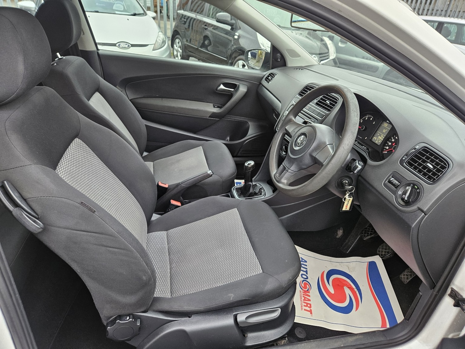 Used Volkswagen Polo 2011 for sale - 76666165: Photo 9