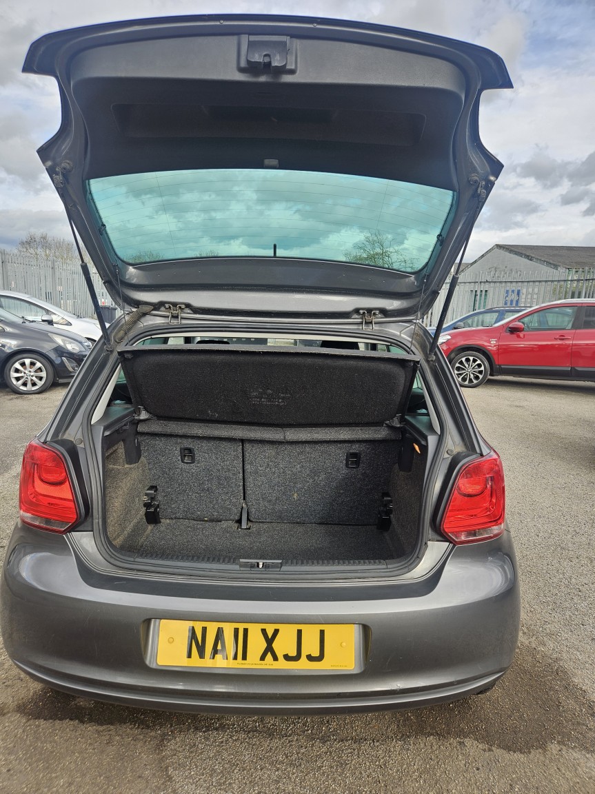 Used Volkswagen Polo 2011 for sale - 77535915: Photo 11