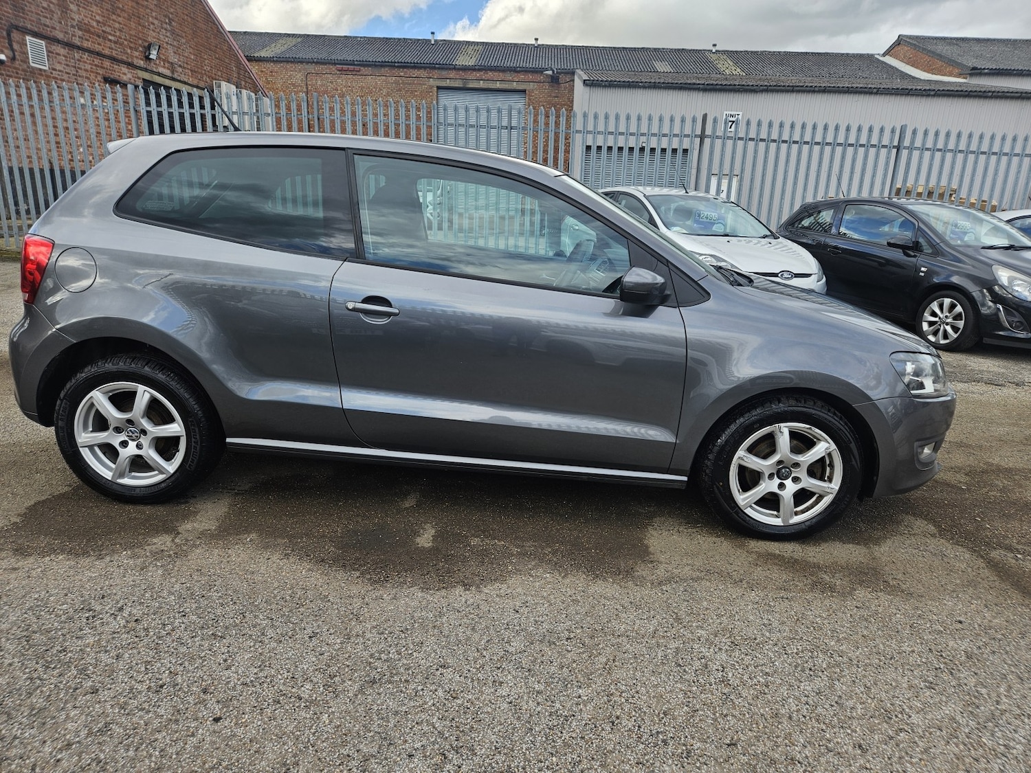 Used Volkswagen Polo 2011 for sale - 77535915: Photo 16