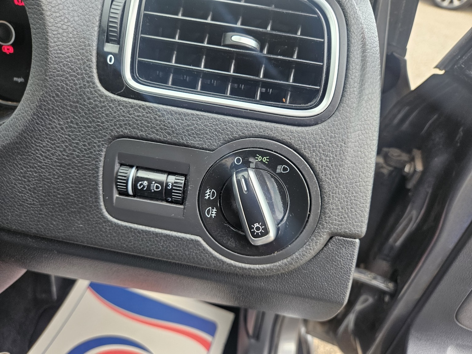 Used Volkswagen Polo 2011 for sale - 77535915: Photo 19