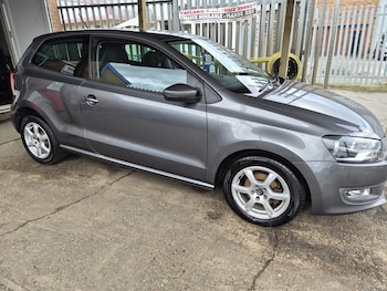Used Volkswagen Polo 2011 for sale - 77535915: Photo
