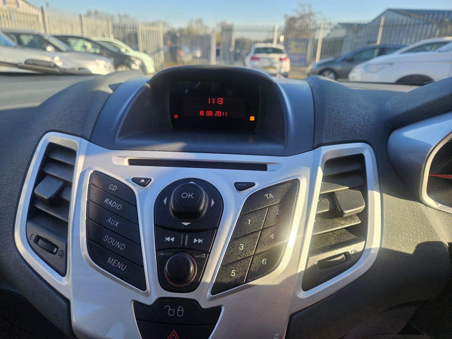 Used Ford Fiesta 2011 for sale - 76649835: Photo 8