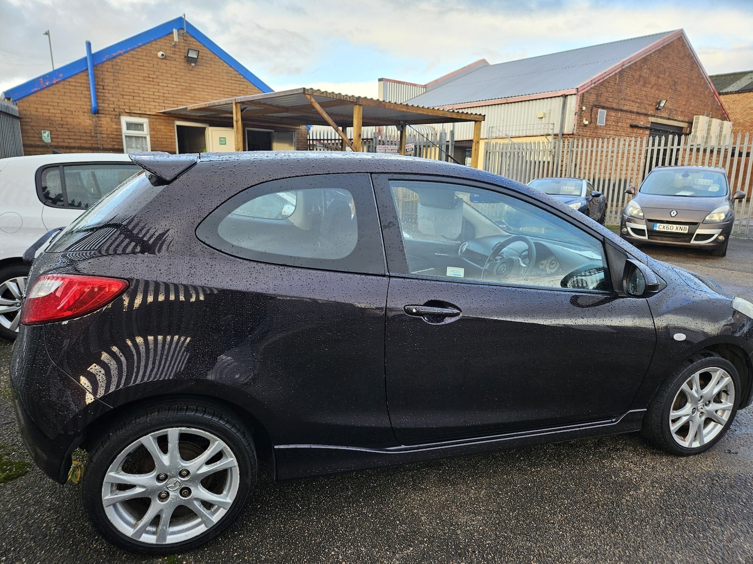 Used Mazda Mazda2 2009 for sale - 76605751: Photo 24