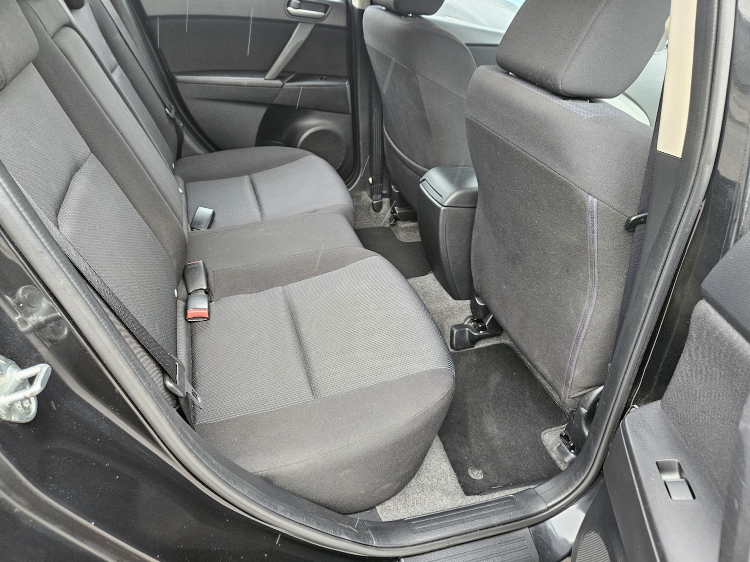 Used Mazda Mazda3 2011 for sale - 76896962: Photo 13