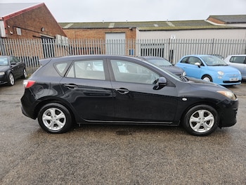 Used Mazda Mazda3 2011 for sale - 76896962: Photo