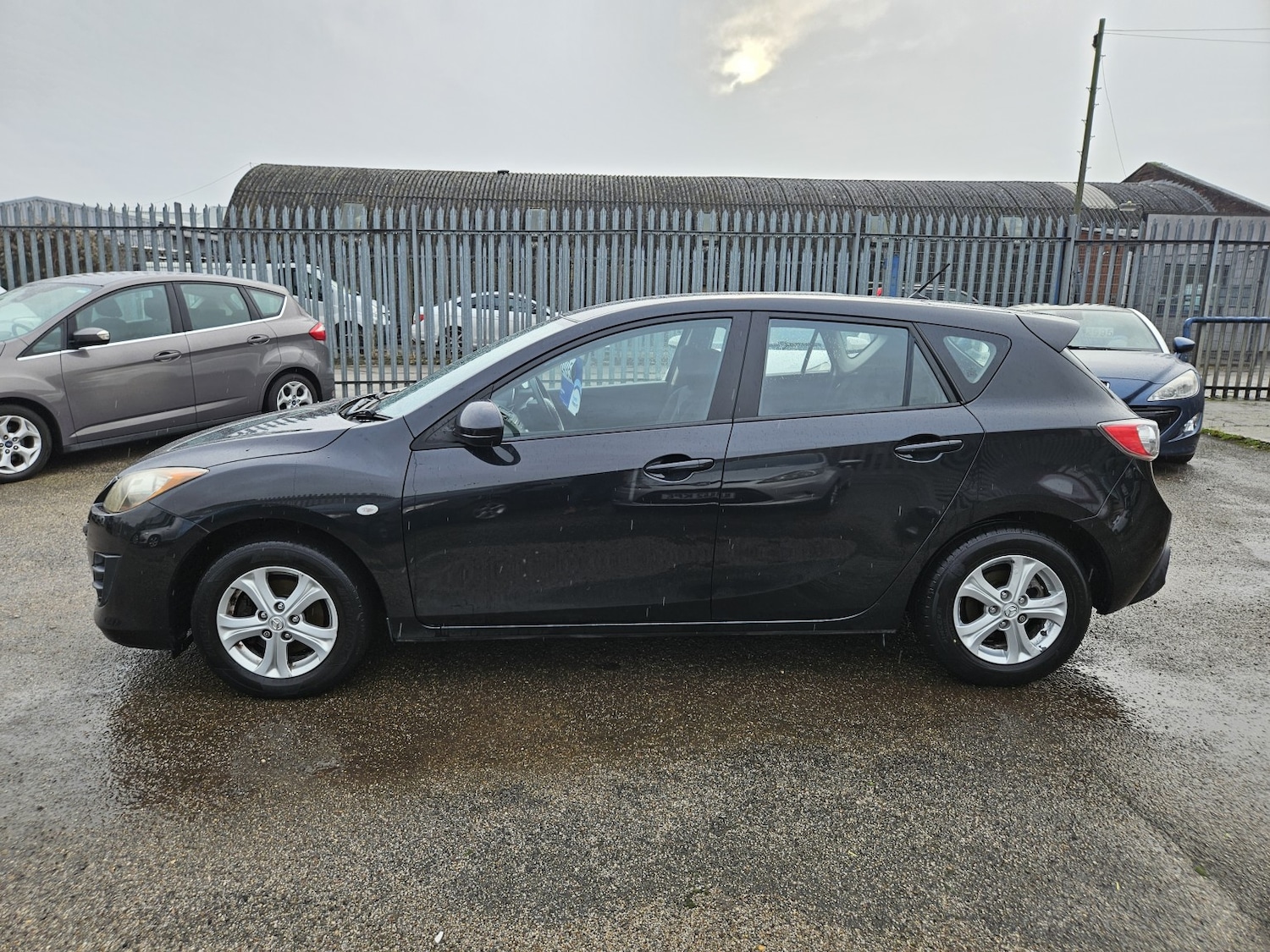 Used Mazda Mazda3 2011 for sale - 76896962: Photo 8
